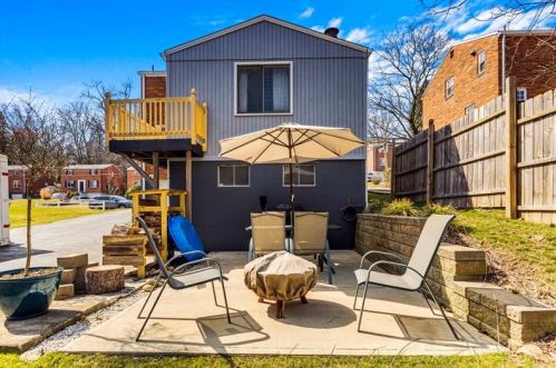 883 Stevendale Dr, Pittsburgh PA  15221-3926 exterior