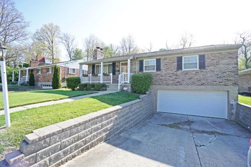 2927 Goda Ave, Cincinnati, OH 45211-2703