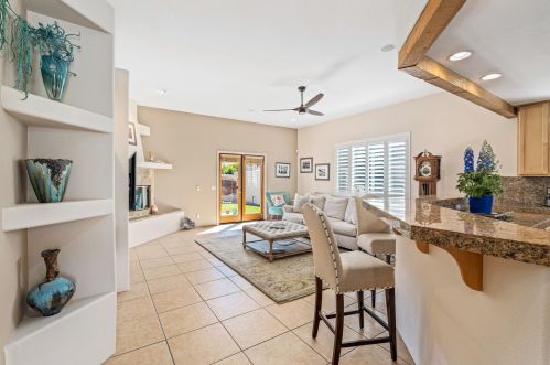 54560 Avenida Madero, La Quinta CA  92253-3725 exterior
