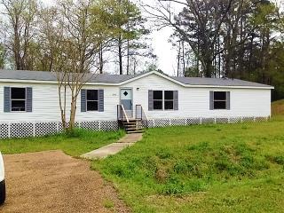 1049 Honeysuckle Trl, Summit MS  39666-5057 exterior