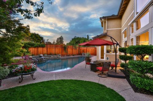 1582 Summerfield Dr, Campbell, CA 95008-3752