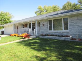 1002 G St, Schuyler, NE 68661-2714
