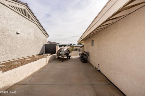 3886 Whaler Dr, Lake Havasu City AZ  86406-4302 exterior