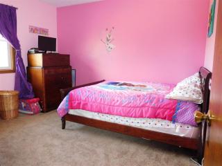 816 Continental Dr, Waterville, OH 43566-1204