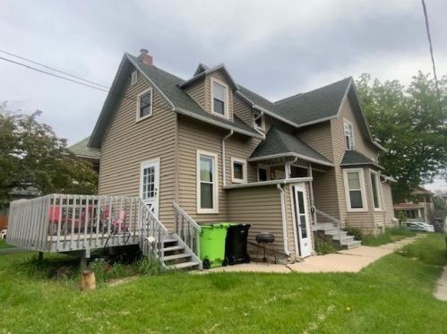 212 Grove St, Beaver Dam, WI 53916-2006