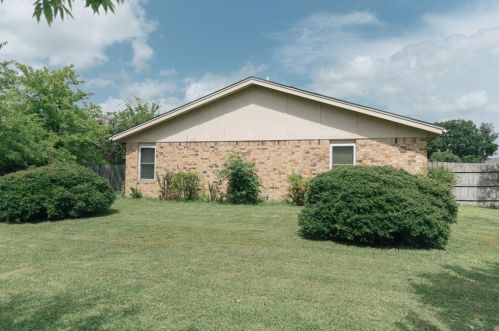 5102 Utah St, Greenville TX  75402-6238 exterior