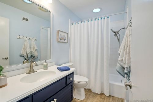 16993 Cresta Dr, San Diego CA 92128-2311 exterior