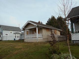 3717 Ainsworth Ave, Tacoma, WA 98418-1725