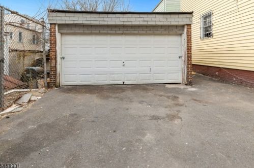 721 18 Ave, Irvington NJ 07111-3712 exterior