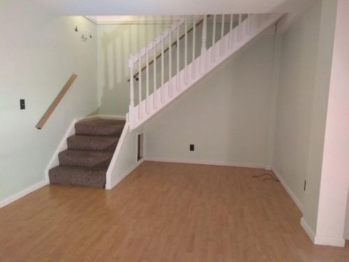 27 Bunker Hl Ln, Elyria OH  44035-2722 exterior