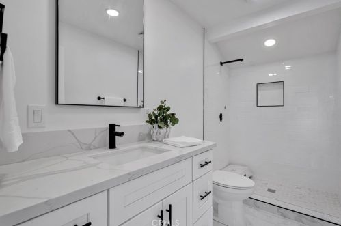 307 Fernando St, Newport Beach CA  92661-1236 exterior