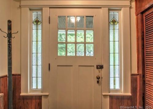 398 Milford Point Rd, Milford CT  06460-5337 exterior