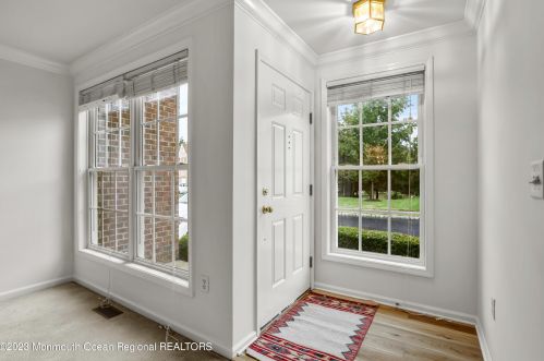 9 Ironwood Ct, Middletown NJ  07748-1908 exterior