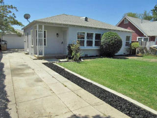 431 Francis St, Bakersfield, CA 93308-2424