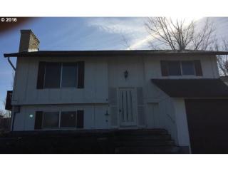 211 Blalock Ct, Boardman OR  97818-9710 exterior