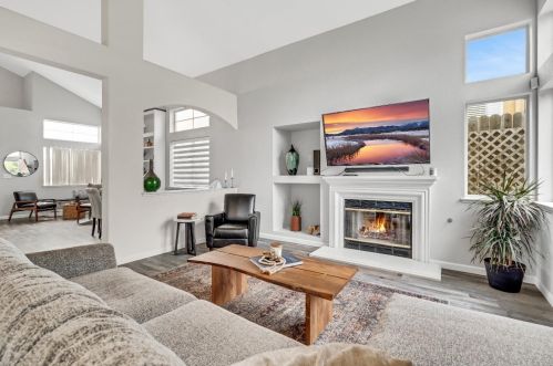 8011 Andante Dr, Citrus Heights CA  95621-1402 exterior