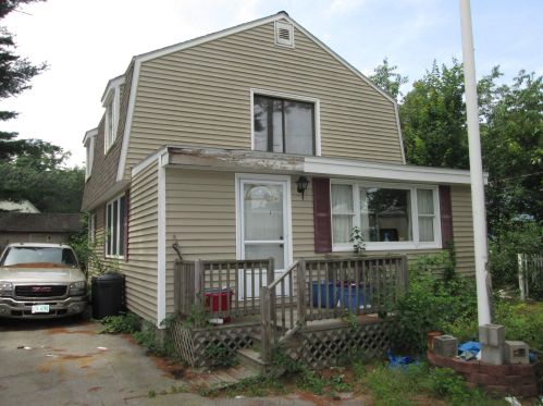40 Grove Ave, Salem, NH 03079-2255