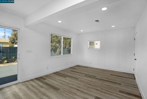 260 Patricia Ave, West Pittsburg CA  94565-4109 exterior