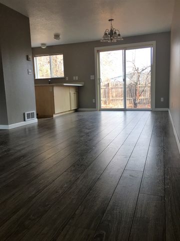 514 4th Ave, Culver, OR 97734-1620