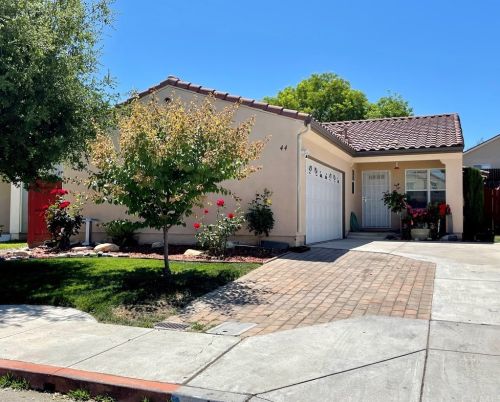 44 Gray Pine Ave, Templeton, CA 93465-9553