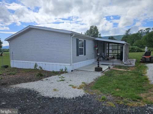 2 Hill Dr, North Newton, PA 17241-8626