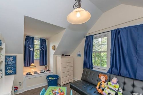 1385 Old Shipyard Ln, Southold NY  11971-1539 exterior