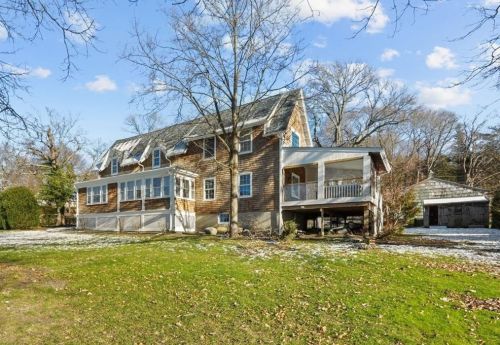 245 Highland Rd, Tiverton, RI 02878-4414