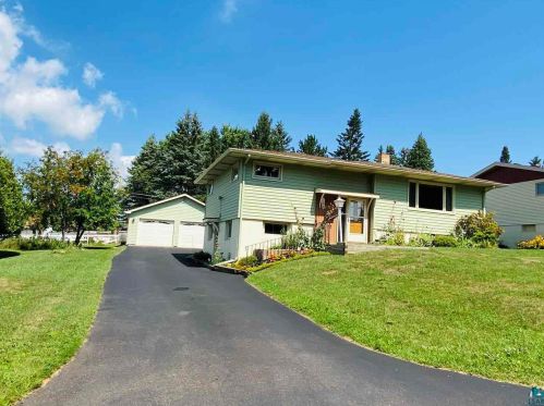 115 Artavia St, Duluth, MN 55811-2332