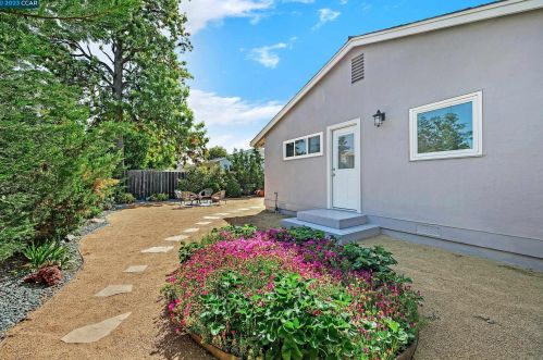 1831 Oakmead Dr, Concord CA 94520-3006 exterior