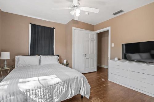2700 Western Ave, Fort Worth TX  76107-4237 exterior