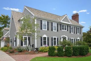 20440 Bartlett Dr, Brookfield, WI 53045-1718