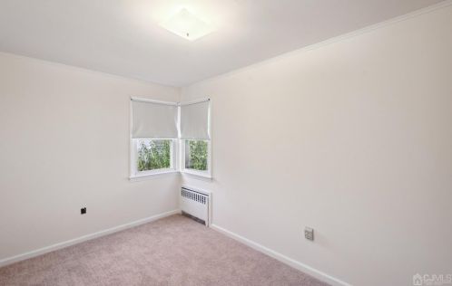 310 Green St, Woodbridge NJ  07095-2044 exterior