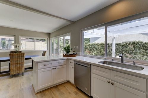 1400 Old River Rd, Fullerton, CA 92831-2126