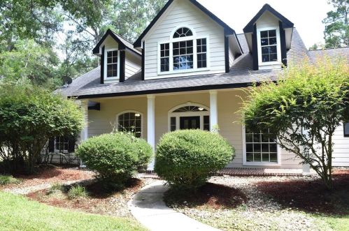 10957 Lake Forest Dr, Conroe, TX 77384-3250