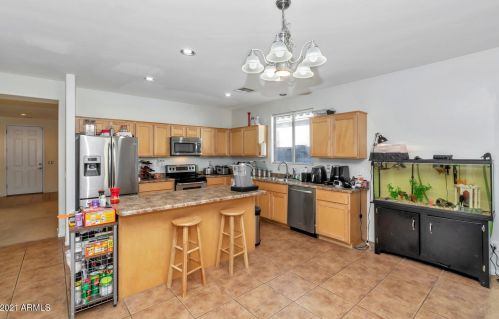 10120 Levi Dr, Tolleson, AZ 85353-4424