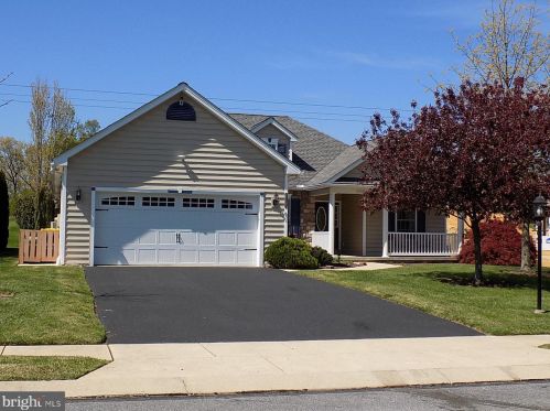 6150 Jennifer Ln, Spring Grove, PA 17362-8453