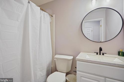 9269 Laurel Ridge Crossing Rd, Lorton VA  22079-2960 exterior