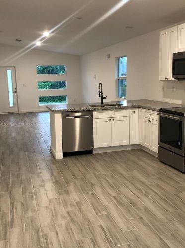921 Anthony St, Lehigh Acres, FL 33974-9746