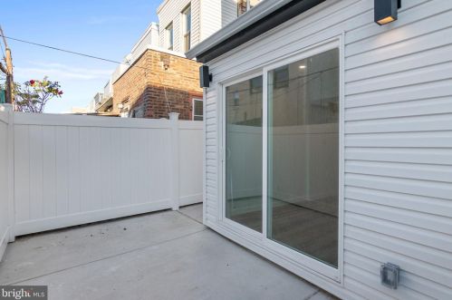 310 Mckean St, Philadelphia PA  19148-2630 exterior