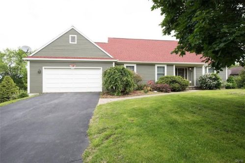 5 Hawthorne Woods Ct, Skaneateles, NY 13152-1407