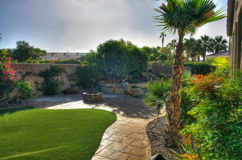 43708 Parkway Esplanade, La Quinta CA  92253-4099 exterior