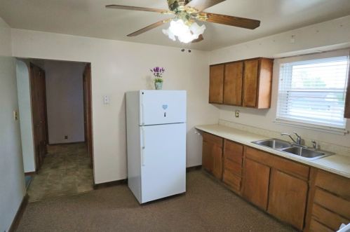 303 Sceneridge Rd, Mckeesport PA  15133-2221 exterior