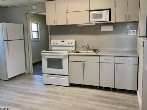 267 Wooley Rd, West Milford Lakes NJ  07480-1005 exterior