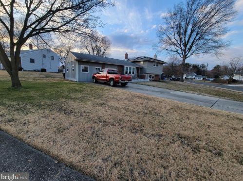259 Lansing Dr, West Deptford, NJ 08051-1234