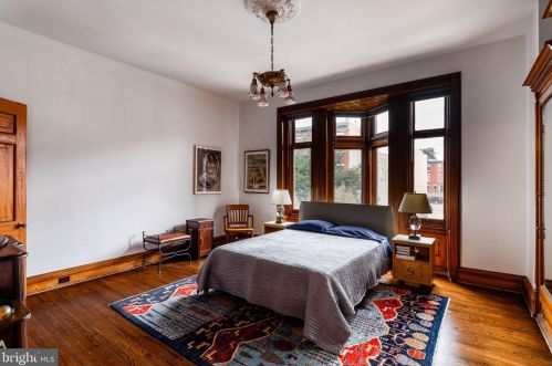 1708 Green St, Philadelphia PA 19130-7023 exterior