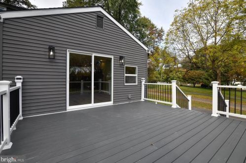 380 Ivy Mills Rd, Glen Mills PA  19342-1424 exterior