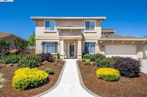 812 Westgate Dr, Vacaville, CA 95687-7722