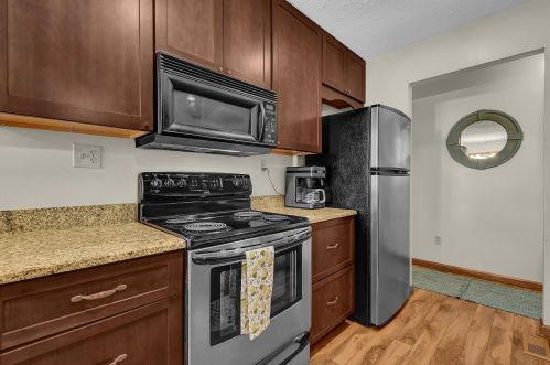 1940 Suqulak Trl, London OH  43140-8741 exterior