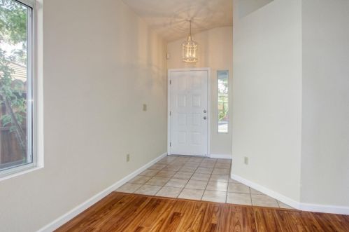 8635 Windsor Point Way, Elk Grove CA  95624-3431 exterior