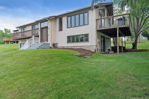 50 Red Clover Cir, Middletown, CT 06457-4940